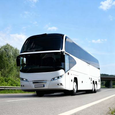 L'immagine generata tramite AI rappresenta un Autobus su strada